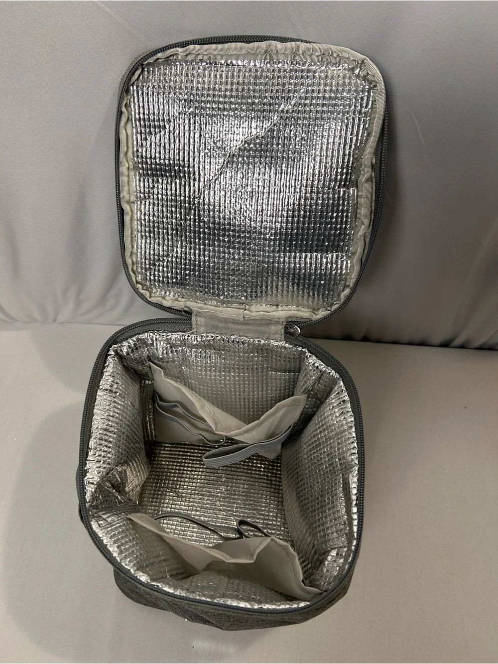 JJ Cole Gray Insulated Bottle Cooler with Top Handle